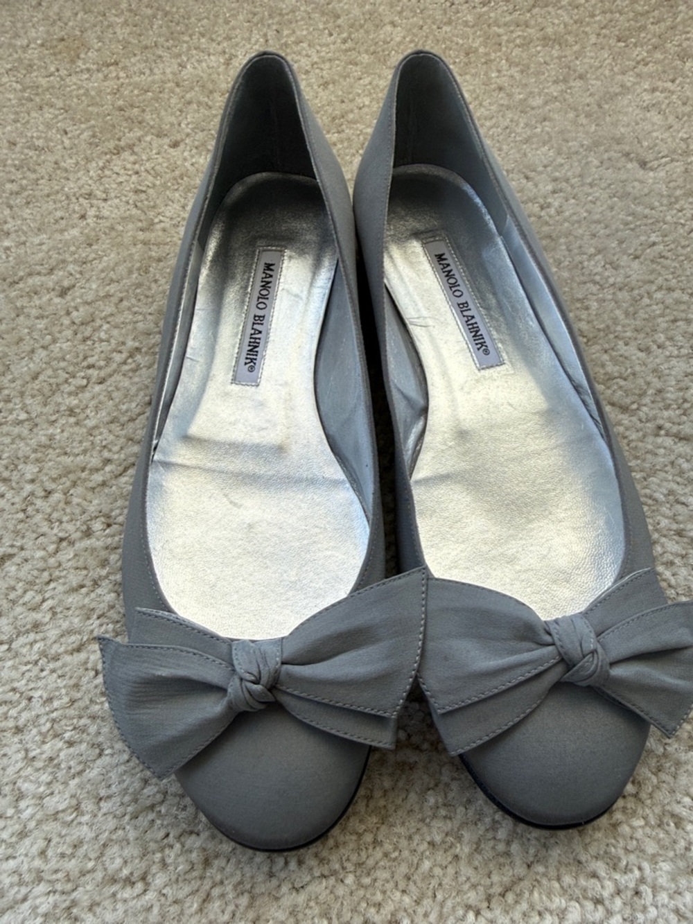 Manolo Blahnik Light Gray Bow Ballet Flats